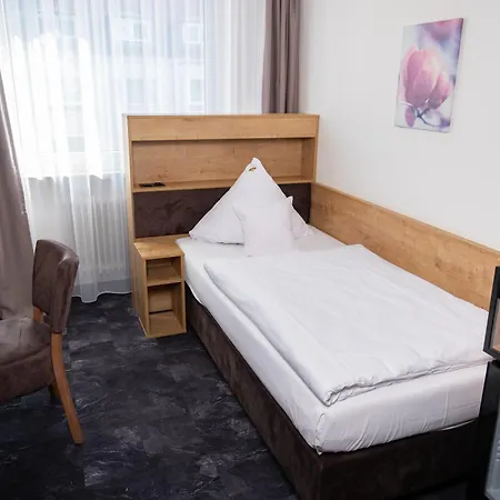 Alpha Hotel